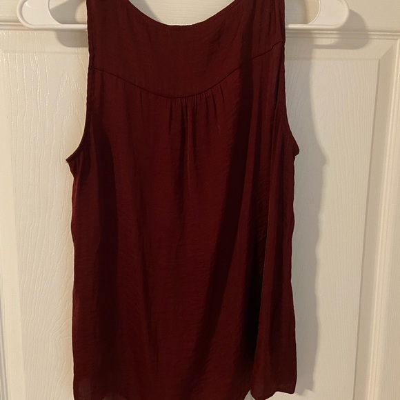 Sleeveless Burgundy Colored Top, Size Medium. - Picture 3 of 4